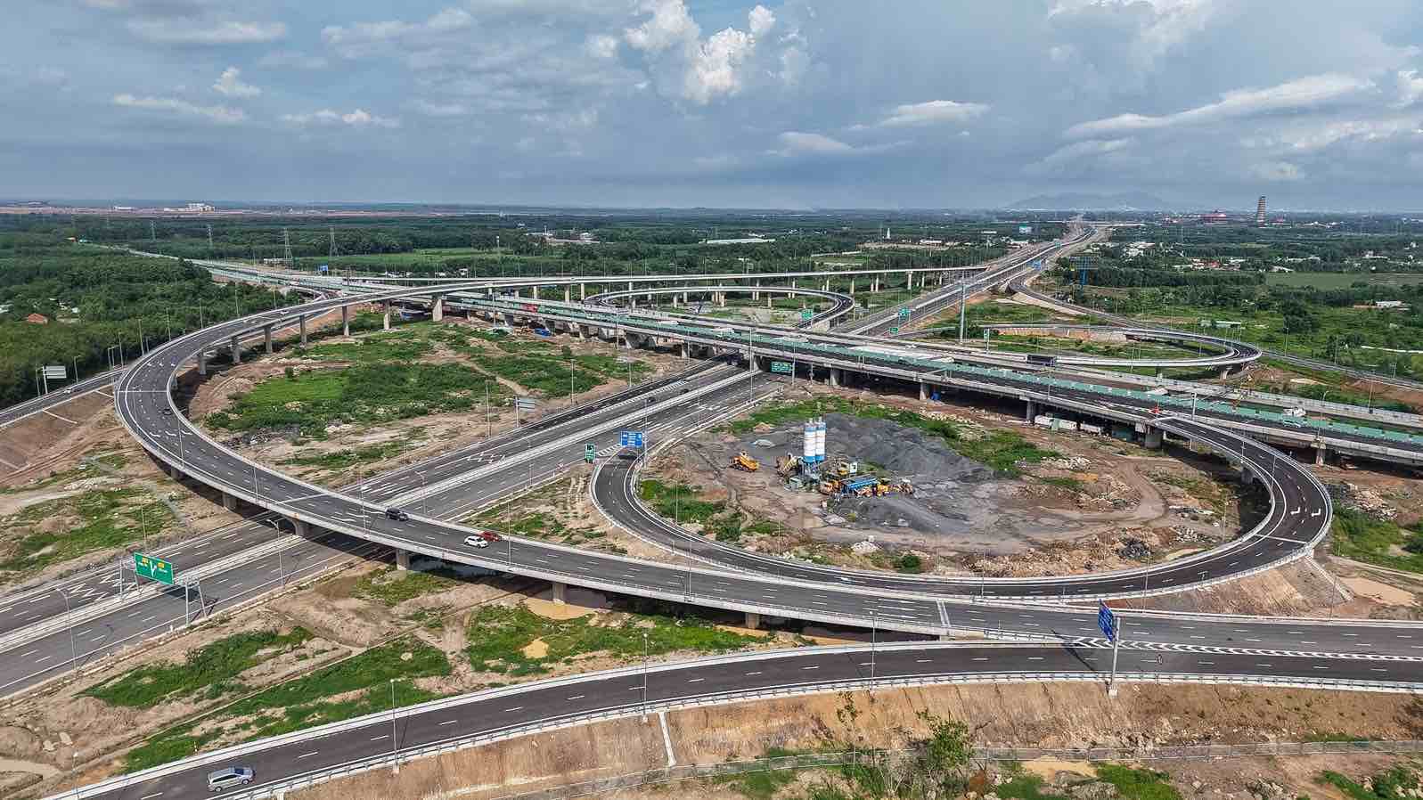 Hệ thống nút giao kết nối các tuyến cao tốc qua TP Đồng Nai, TPHCM vào sân bay Long Thành. Ảnh: Tổng Công ty Cảng hàng không Việt Nam (ACV)