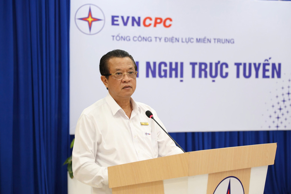 Tổng giám đốc EVNCPC Ngô Tấn Cư ghi nhận và biểu dương những nỗ lực của các đơn vị trong 6 tháng đầu năm. Ảnh: EVNCPC cung cấp