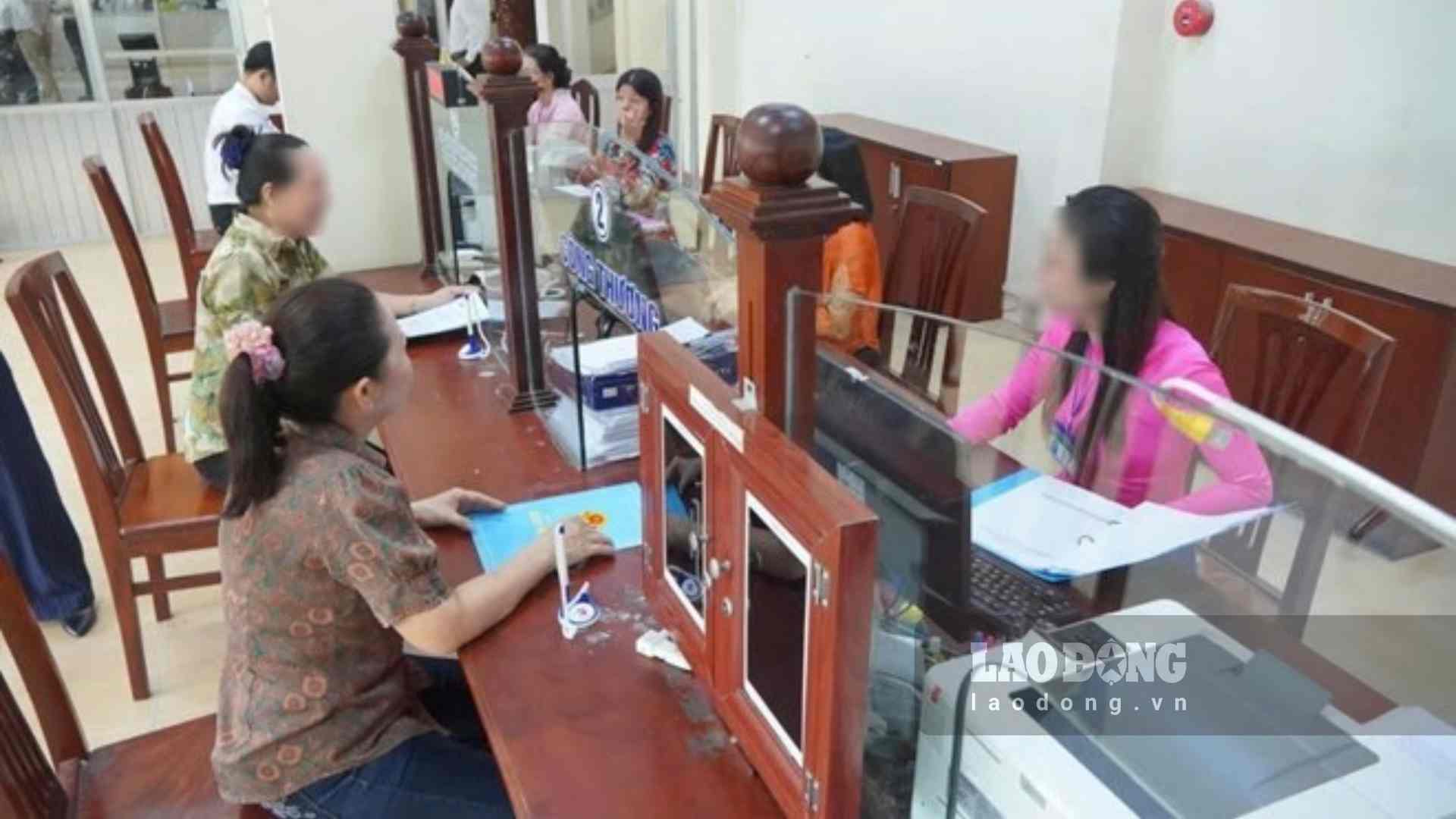 재무부는 최근 코뮌 수준에서 영수증을 작성하는 규정에 대해 유권자에게 답변했습니다. 사진: 따꽝