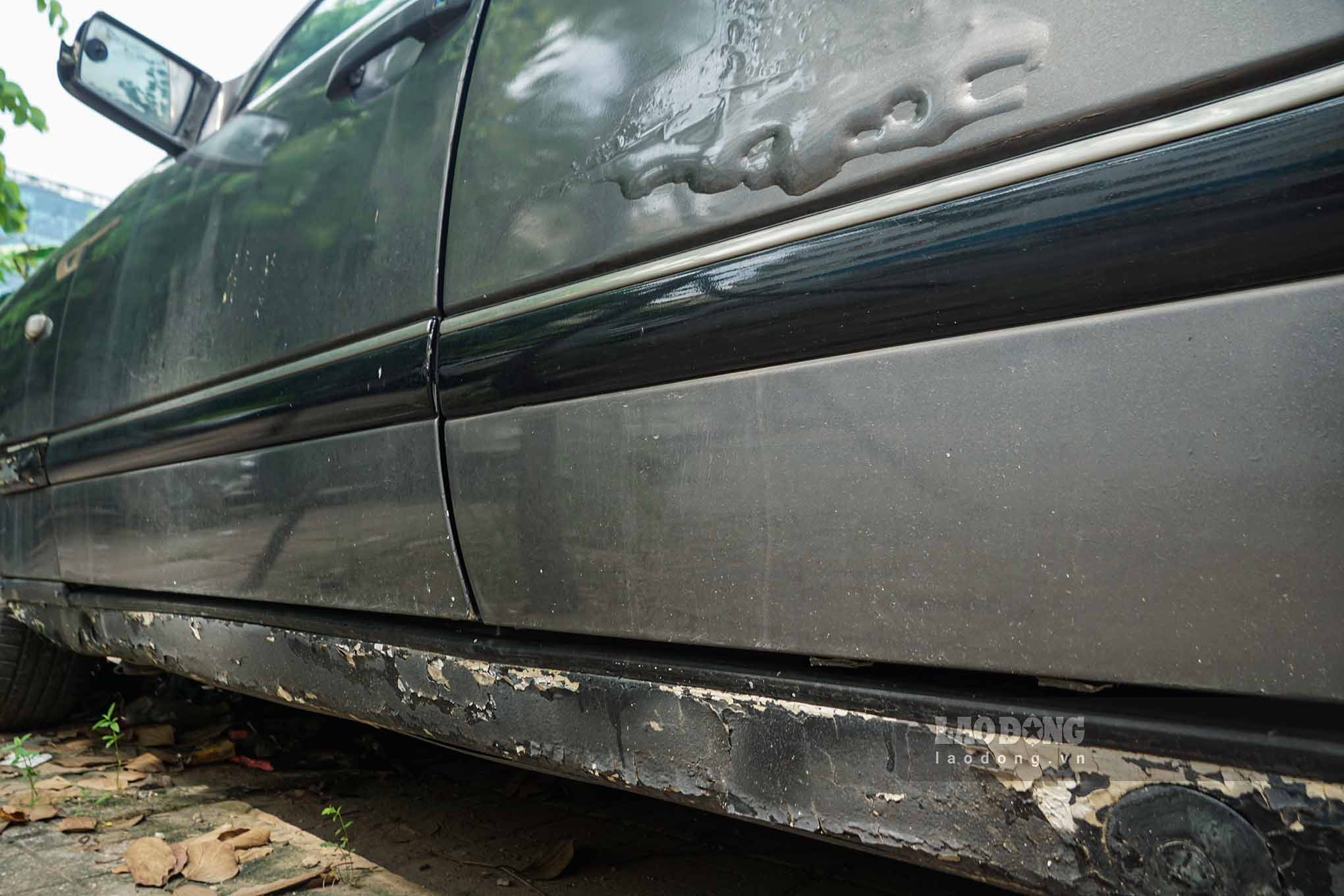 Ngoại thất của chiếc Mercedes-Benz E230. Ảnh: Cát Tiên