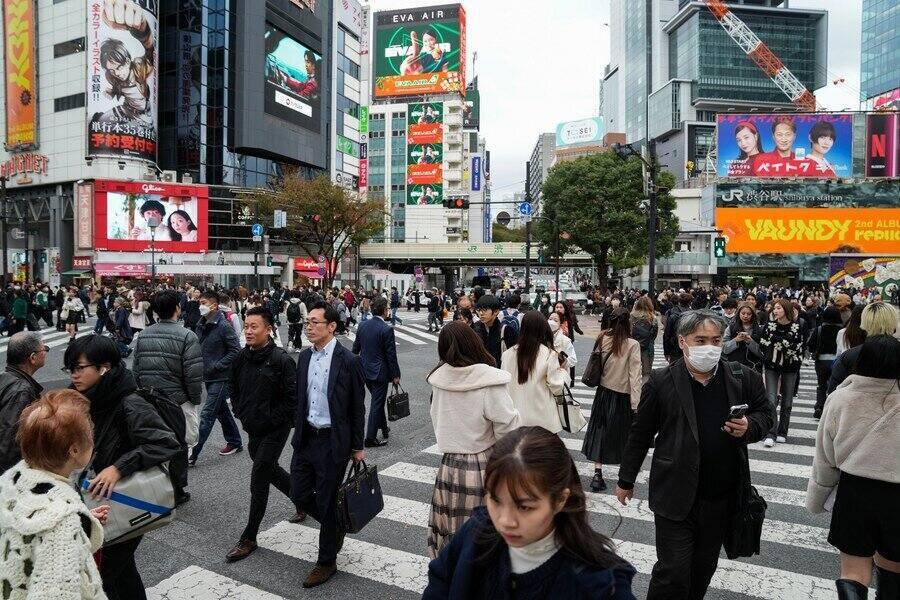 Japan recorded more than 5,300 businesses going bankrupt in the first half of 2026 - the highest level in 12 years, as inflation and labor shortages continue to put pressure on business operations. Photo: Xinhua