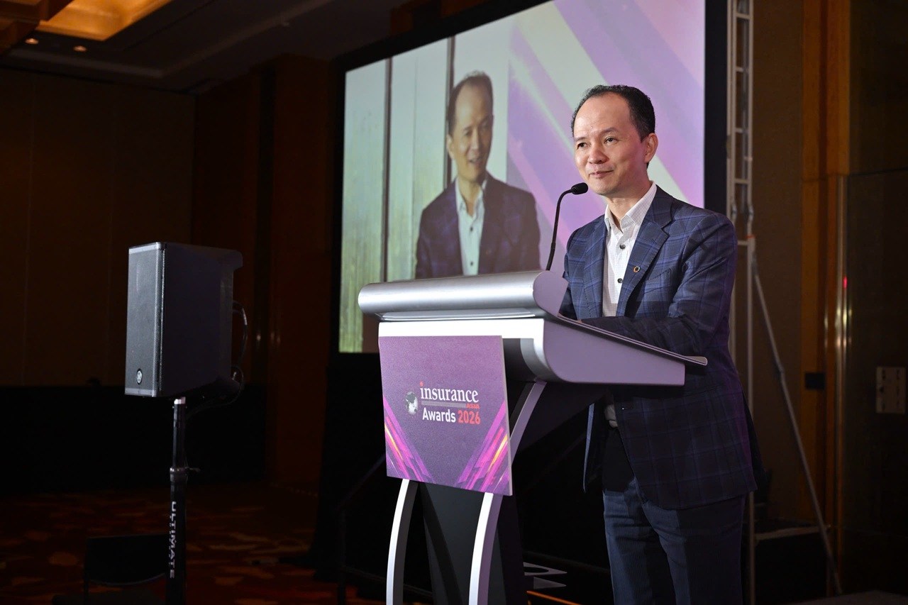 Ông Nguyễn Đức Hoài - Tổng Giám đốc Công ty cổ phần bảo hiểm OPES, phát biểu tại lễ vinh danh của Insurance Asia Awards. Ảnh: VPBank