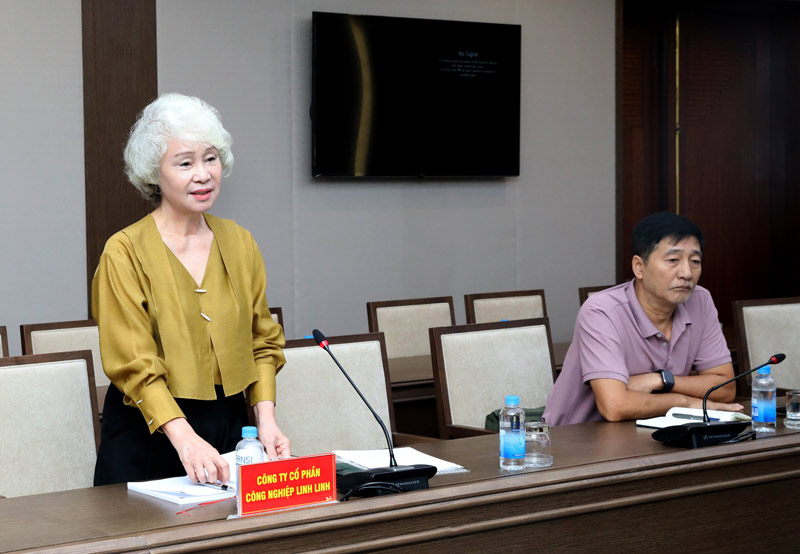Đại diện Công ty Cổ phần Công nghiệp Linh Linh phát biểu tại buổi làm việc. Cổng thông tin Lào Cai