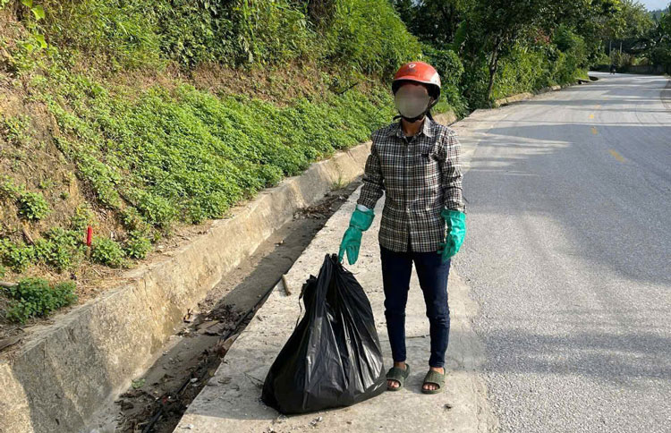 Security camera system identifies people dumping waste in violation of regulations. Photo: Lao Cai Police provided