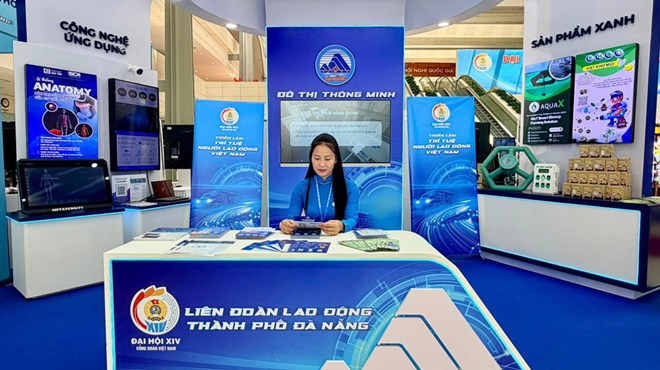 Da Nang City Trade Union participates in displaying typical products, works, and initiatives at the 14th Vietnam Trade Union Congress. Photo: Da Nang Trade Union provided
