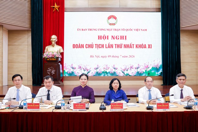 Chủ trì Hội nghị. Ảnh