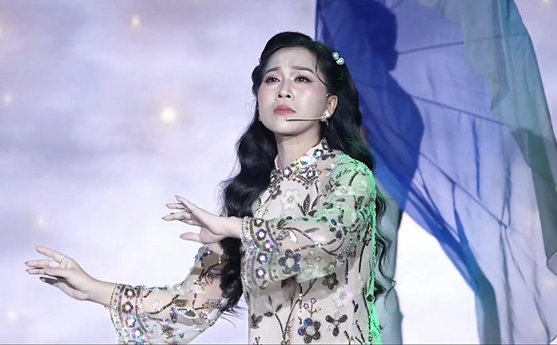 가수 홍프엉. 사진: 예술가 제공.