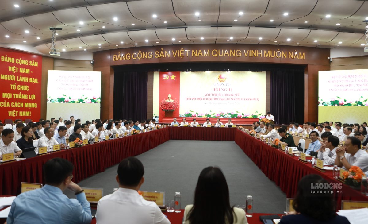 The Ministry of Home Affairs organizes a preliminary review of the work in the first 6 months of the year and deploys key tasks for the last 6 months of 2026 for the Home Affairs sector. Photo: Duy Tuan