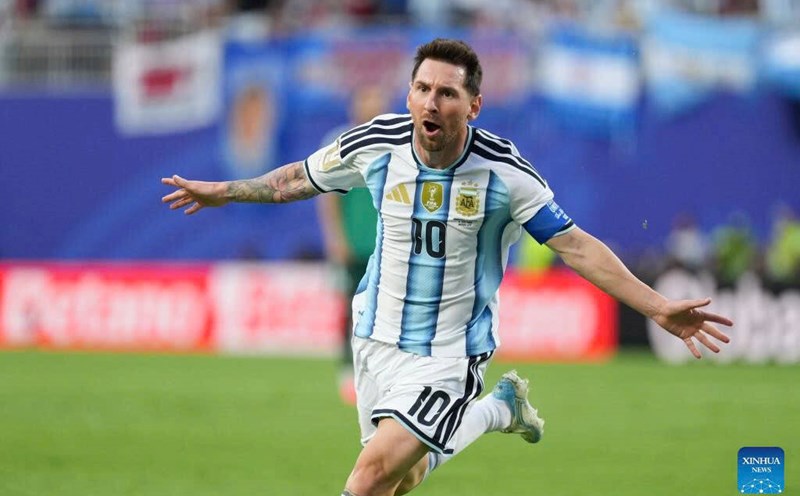 Ngôi sao sáng nhất của Argentina - Lionel Messi được “châu Âu hóa” sau nhiều năm chơi tại Barcelona và PSG. Ảnh: Xinhua