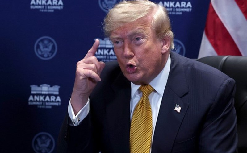 Tổng thống Trump dọa phóng 1.000 tên lửa vào Iran nếu bị ám sát