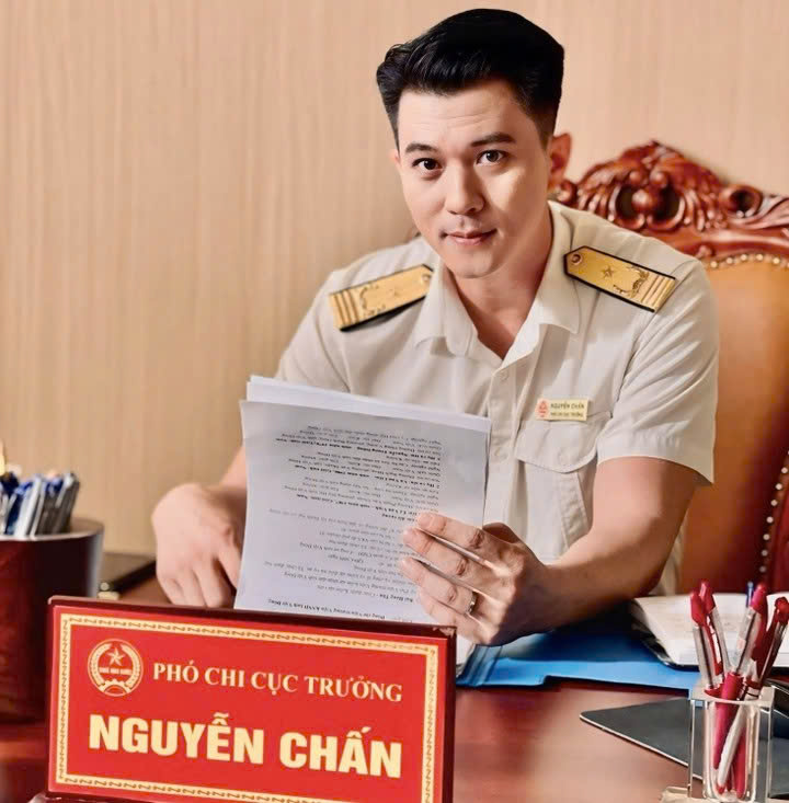 Diễn viên Hà Việt Dũng trong phim “Lằn ranh“. Ảnh: VFC