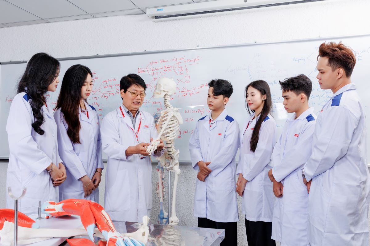 The Medical and Odonto-Stomatology major has the highest benchmark score at Hong Bang International University, at 22 points. Photo: Hong Bang International University