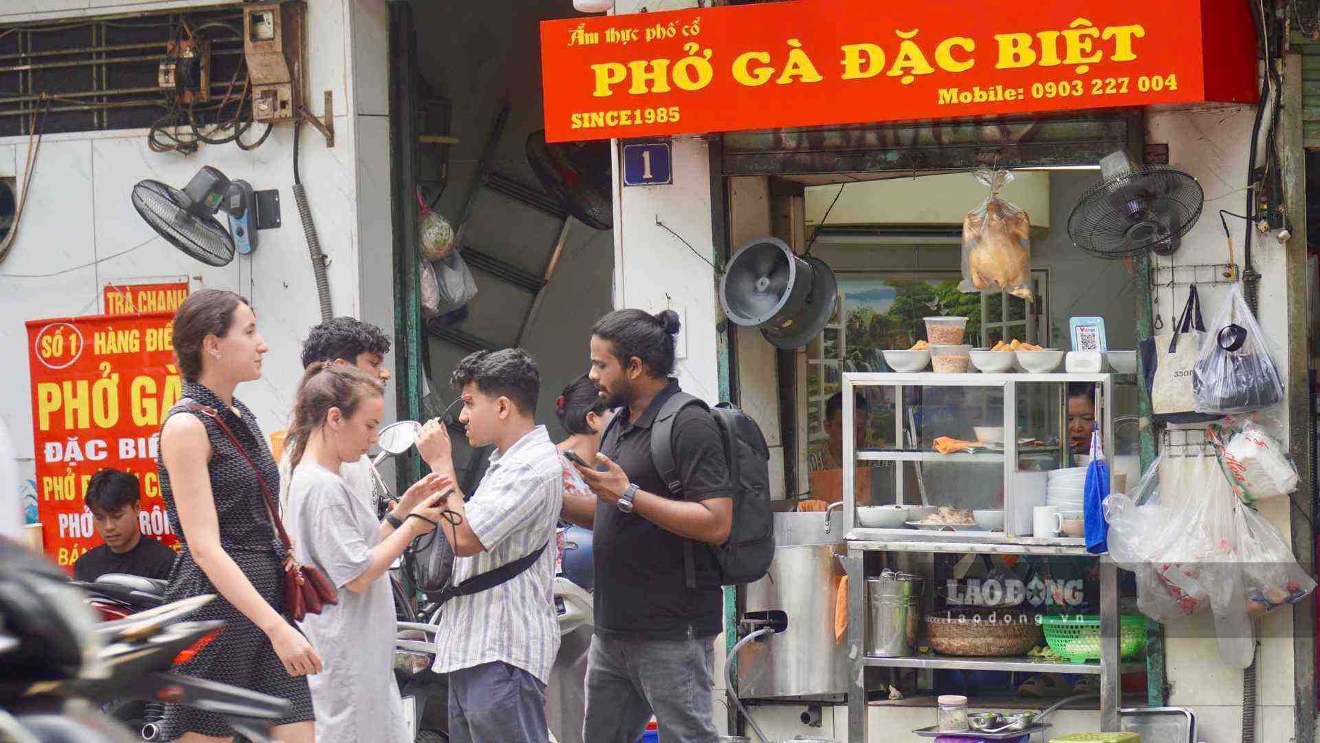Ẩm thực Việt Nam tiếp tục ghi điểm trong mắt du khách quốc tế với món phở truyền thống. Ảnh: Minh Vũ