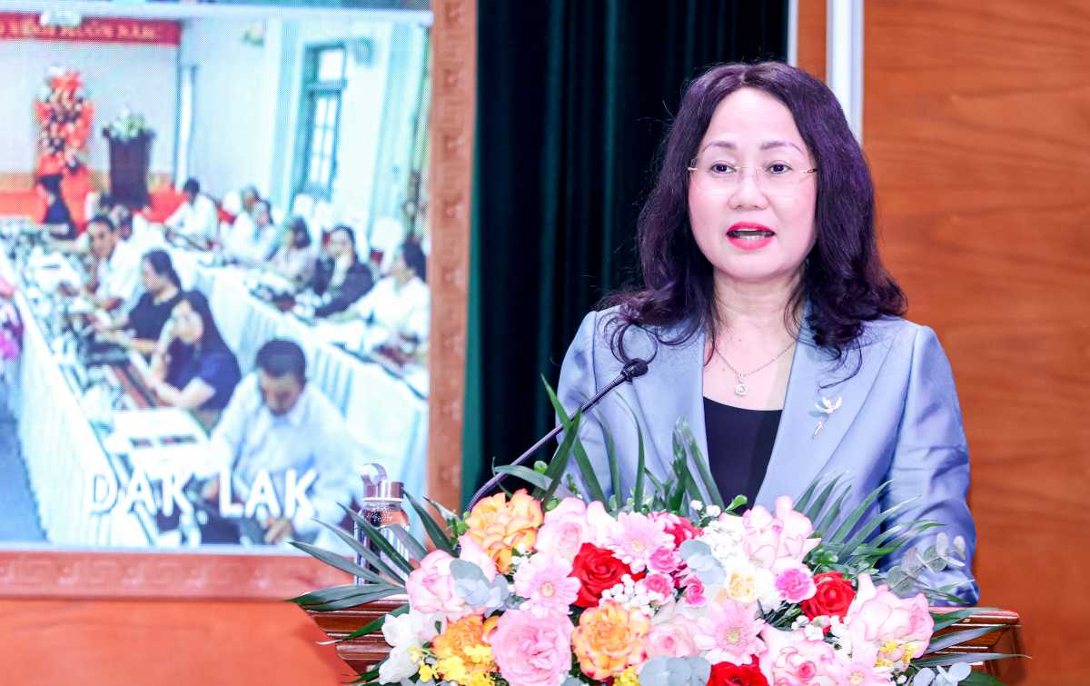 Ủy viên Trung ương Đảng, Bộ trưởng Bộ VHTTDL Lâm Thị Phương Thanh phát biểu khai mạc Hội nghị. Ảnh: Tam Ninh