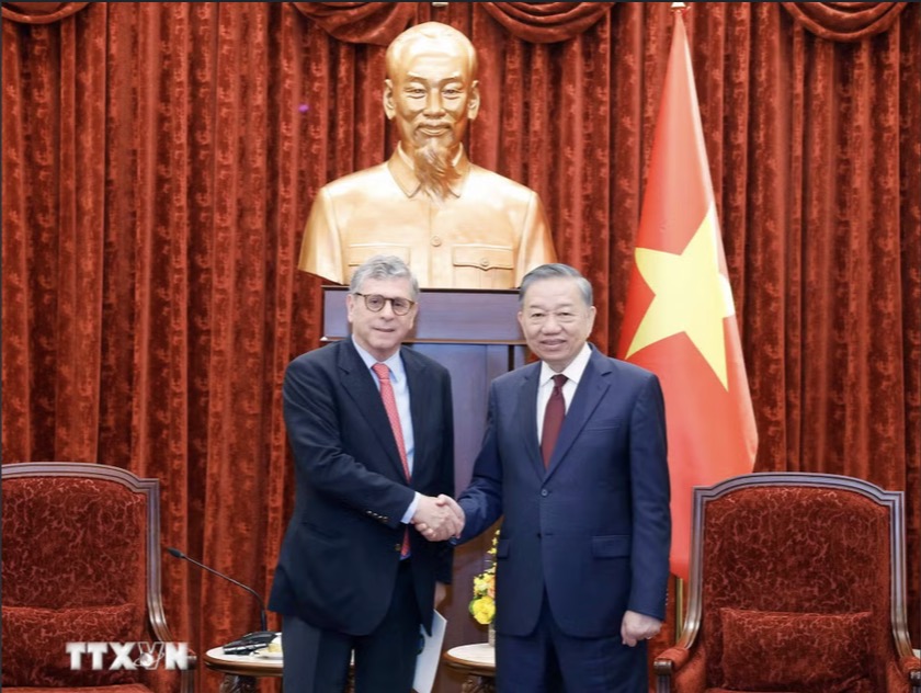 Le secrétaire général et président Tô Lâm reçoit l'ambassadeur du Brésil Marco Farani. Photo: TTXVN