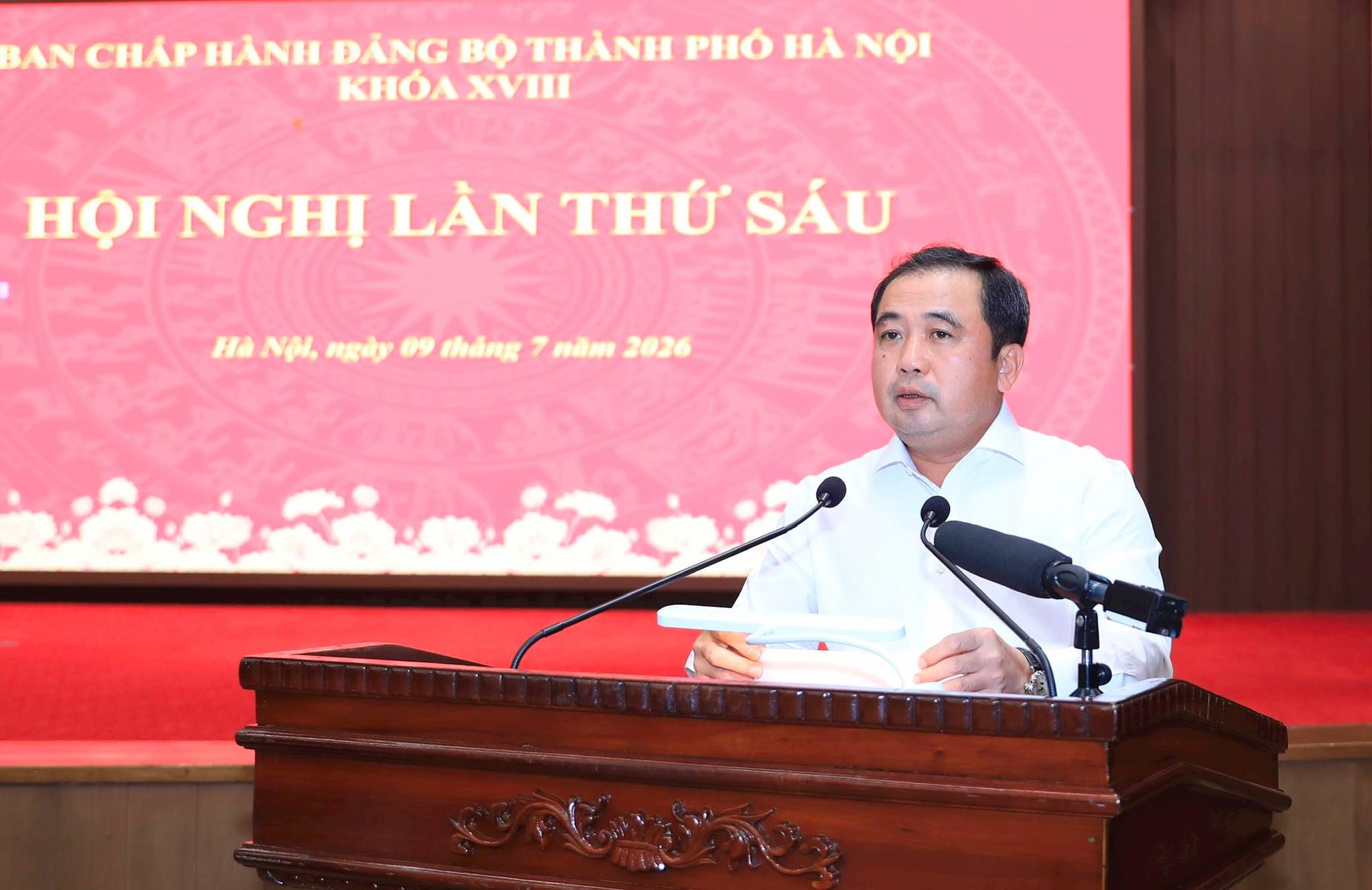 Hanoi Party Secretary Tran Duc Thang delivered a concluding speech at the conference. Photo: Hanoi Party Committee