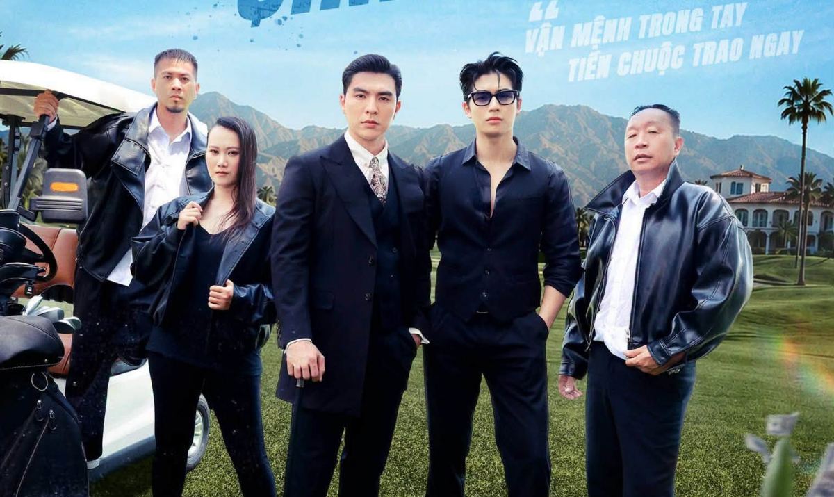 Diễn viên Tuấn Voi (ngoài cùng bên phải) giành chiến thắng trước Trấn Thành và đồng đội. Ảnh: Forest Studio