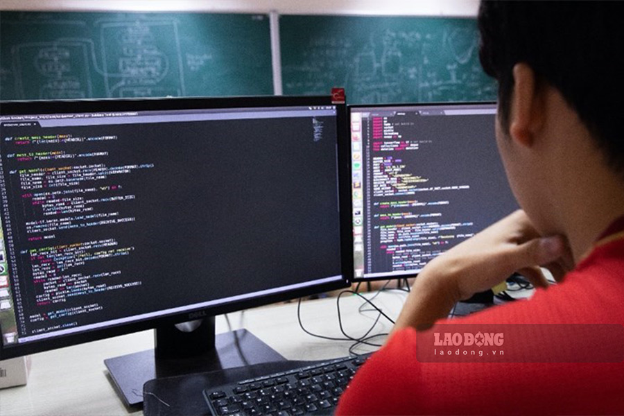 Benchmark scores for Information Technology major of Ho Chi Minh City University of Industry and Trade in the past 3 years