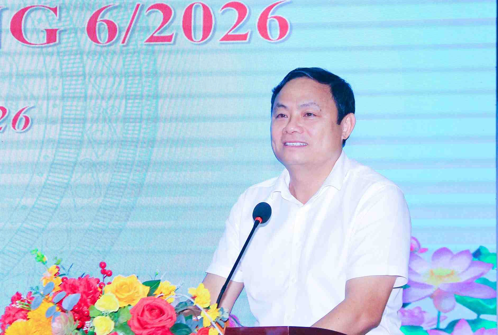Comrade Pham Ngoc Canh - Deputy Head of the Propaganda and Mass Mobilization Committee of Nghe An Provincial Party Committee speaks at the press conference. Photo: Nghe An Provincial Party Committee