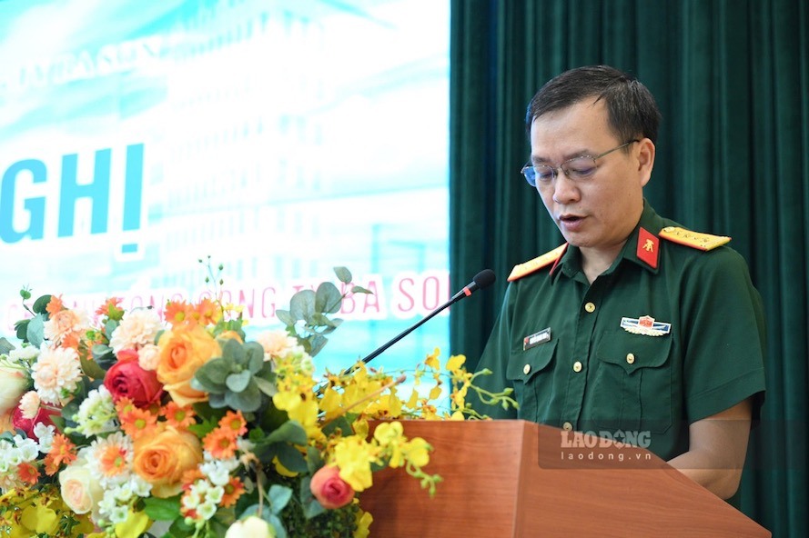 Đại tá Nguyễn Quang Vinh - Bí thư Đảng uỷ, Phó Tổng Giám đốc Tổng Công ty Ba Son. Ảnh: Tường Vân