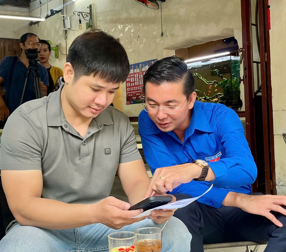 The program is connected online to Youth Union branches in Da Nang City. Photo: Da Nang City Youth Union
