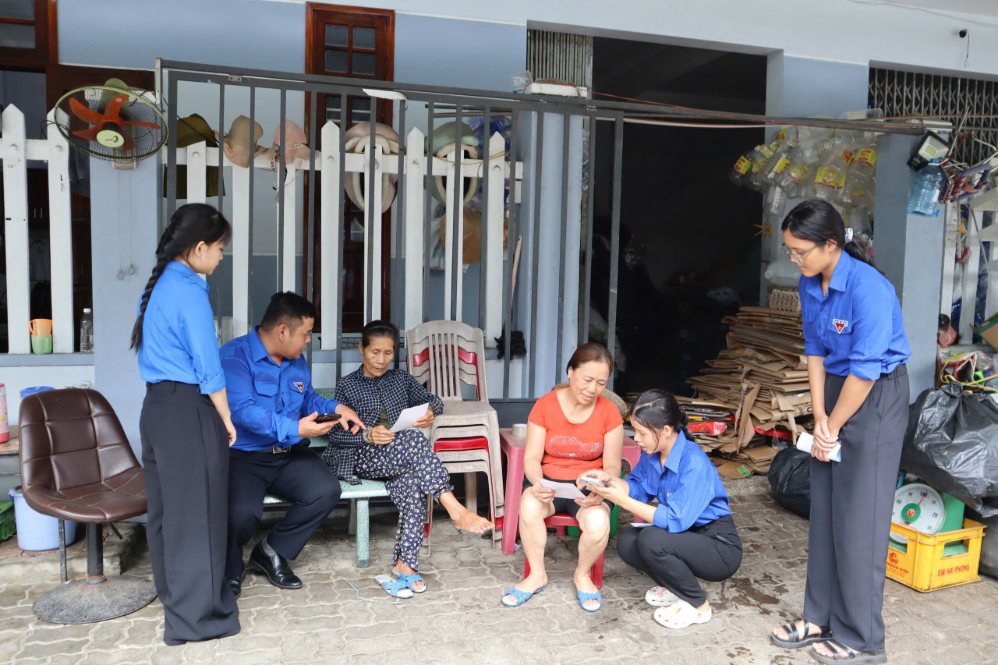 Sau lễ phát động, tuổi trẻ Đà Nẵng đồng loạt triển khai nhiều hoạt động vì cộng đồng tại các địa phương. Ảnh: Thành Đoàn Đà Nẵng