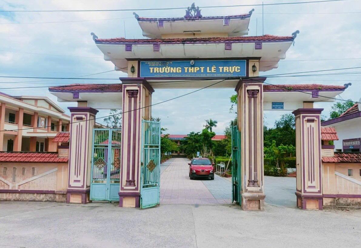 Regarding negativity at the Le Truc High School exam site, the Department of Education and Training of Quang Tri province decided to cancel all exam results of 5 candidates. Photo: Le Truc High School