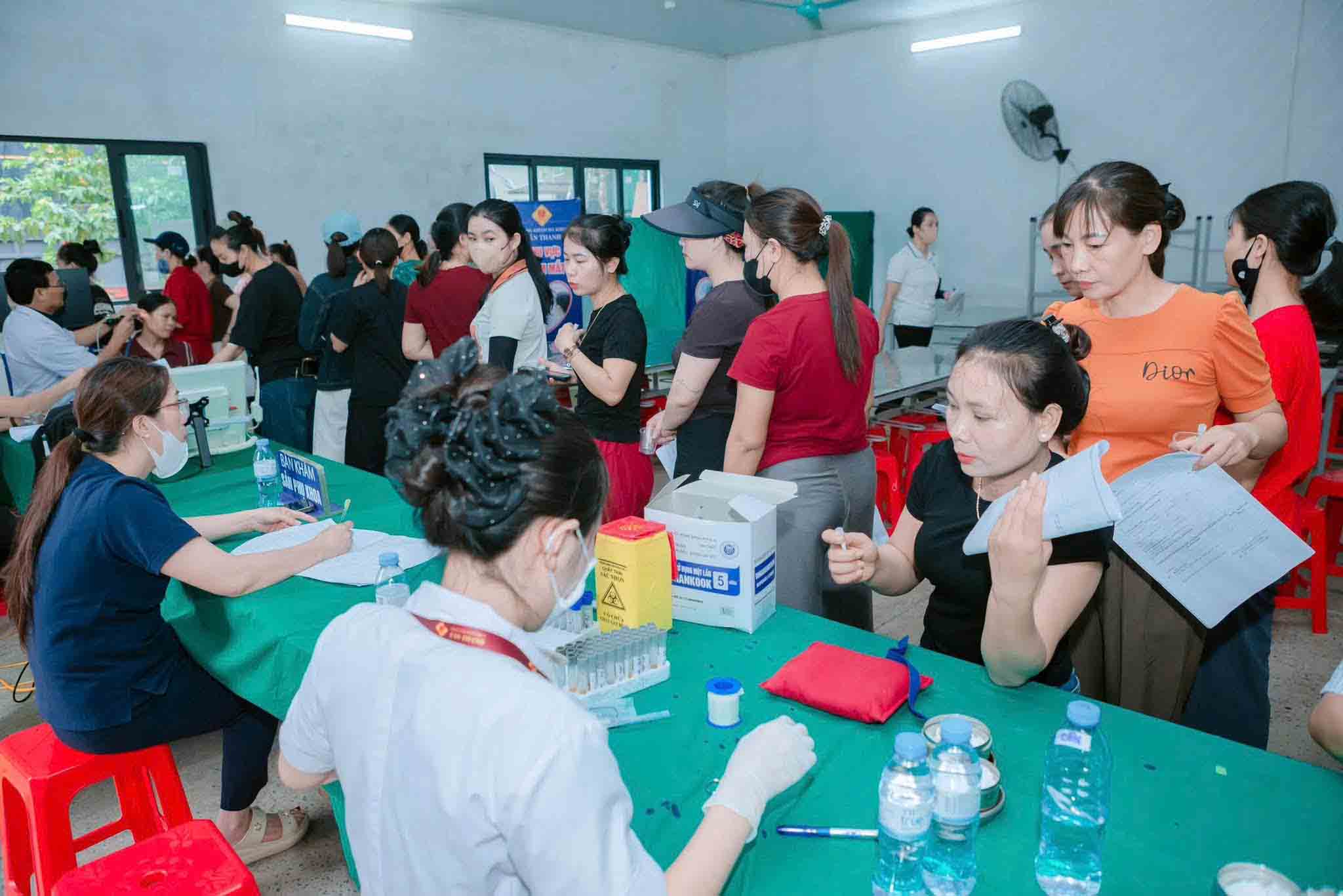 Health check for employees of Hop Thai Chinh Vietnam Co., Ltd. Photo: Ha Tinh Trade Union