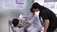 Au plus fort de la dengue, les gens prennent l'initiative de se renseigner sur les vaccins pour prévenir la maladie.