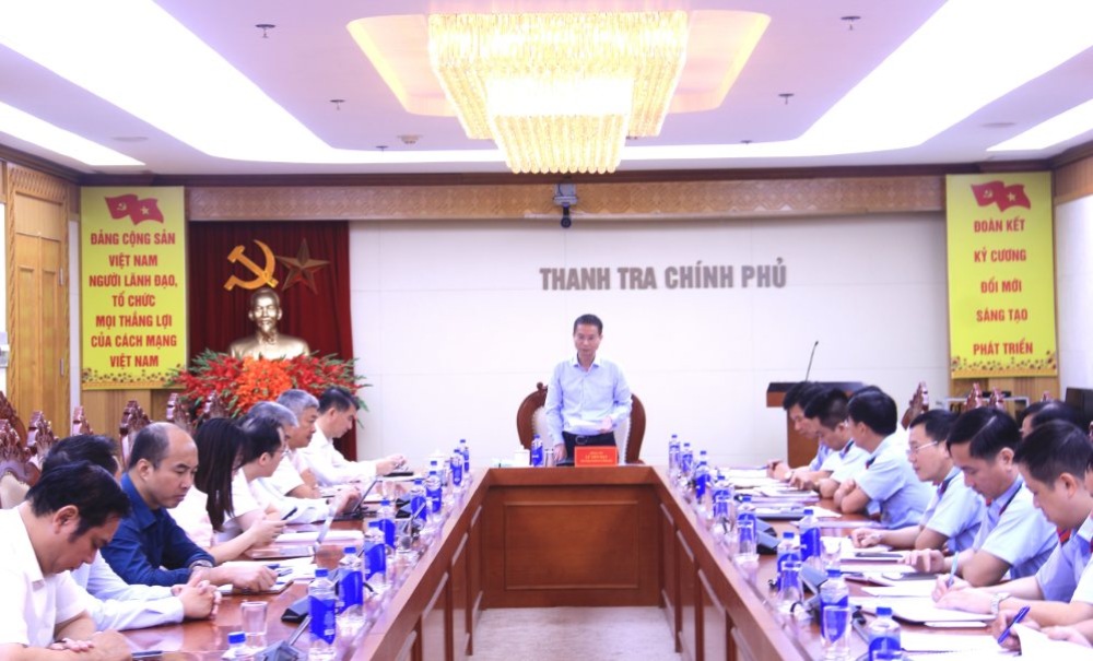 Images at the announcement of the specialized inspection decision on redundant houses and land after arrangement in Hanoi. Photo: Government Inspectorate