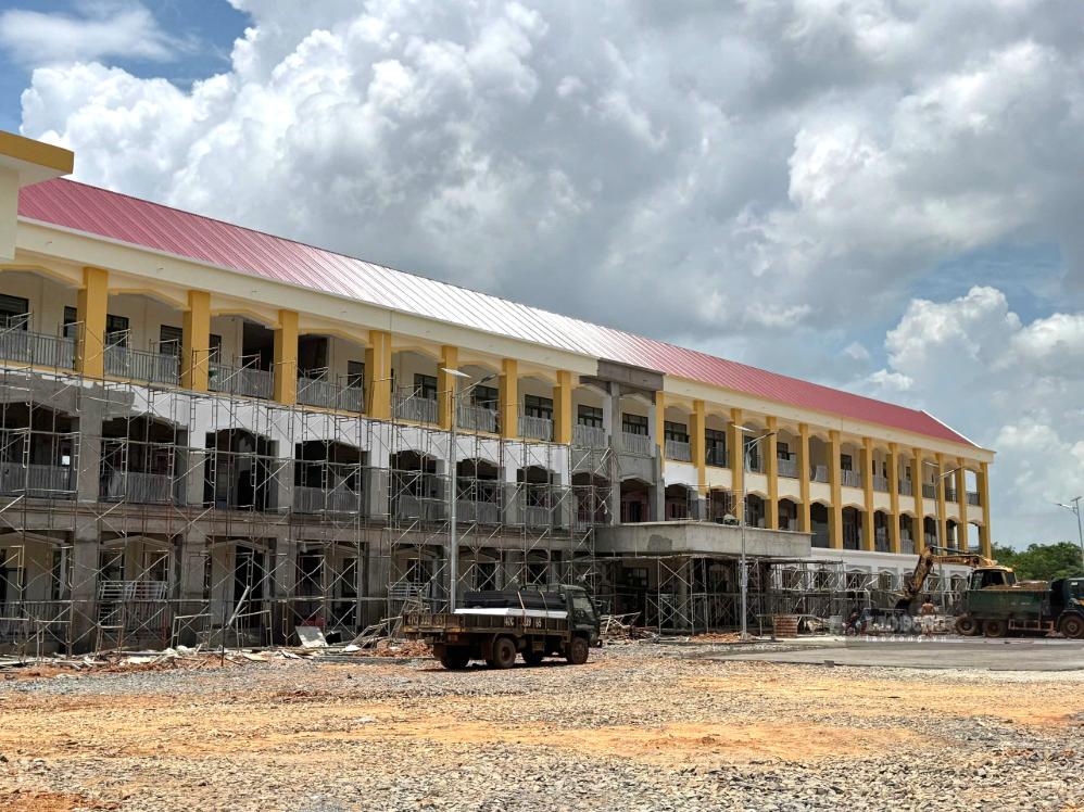 Tiến độ thi công các trường học đang được đảm bảo. Ảnh: Bảo Trung