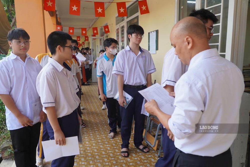 Candidates taking the 2026 high school graduation exam in Ho Chi Minh City. Photo: Chan Phuc