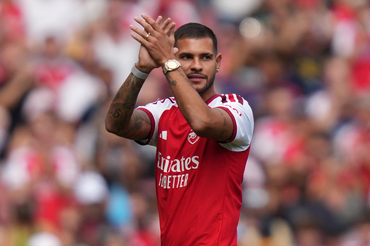 Bruno Guimaraes có thể nâng tầm tuyến giữa của Arsenal. Ảnh: AFP