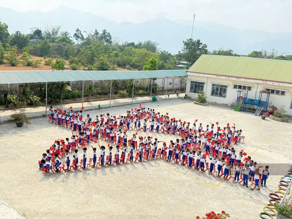 Hàng trăm nghìn học sinh ở địa bàn tỉnh đang chuẩn bị bước vào năm học mới. Ảnh: Bảo Trung