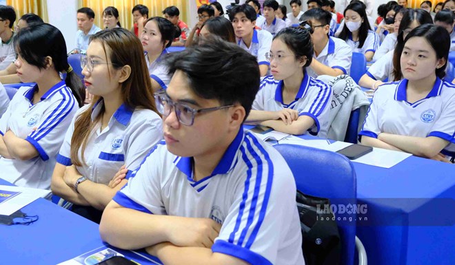 Benchmark score of Can Tho University of Engineering and Technology in 2026 highest at 23.05 points