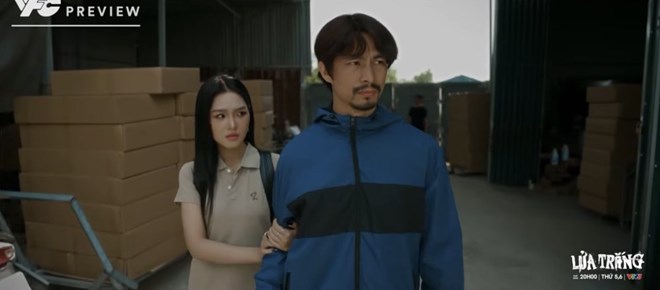 스엉은 "Lửa trắng"에서 쯔엉의 신뢰를 얻기 위해 모든 방법을 사용합니다. 사진: VFC