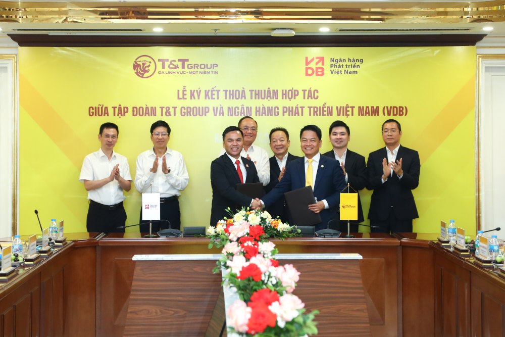 T&T Group và VDB ký kết thỏa thuận hợp tác, mở rộng nguồn vốn cho các lĩnh vực đầu tư ưu tiên. Ảnh: Anh Chiến/T&T Group