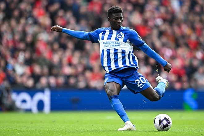 Baleba từ lâu đã được đồn đoán sẽ chuyển đến Man United. Ảnh: AFP