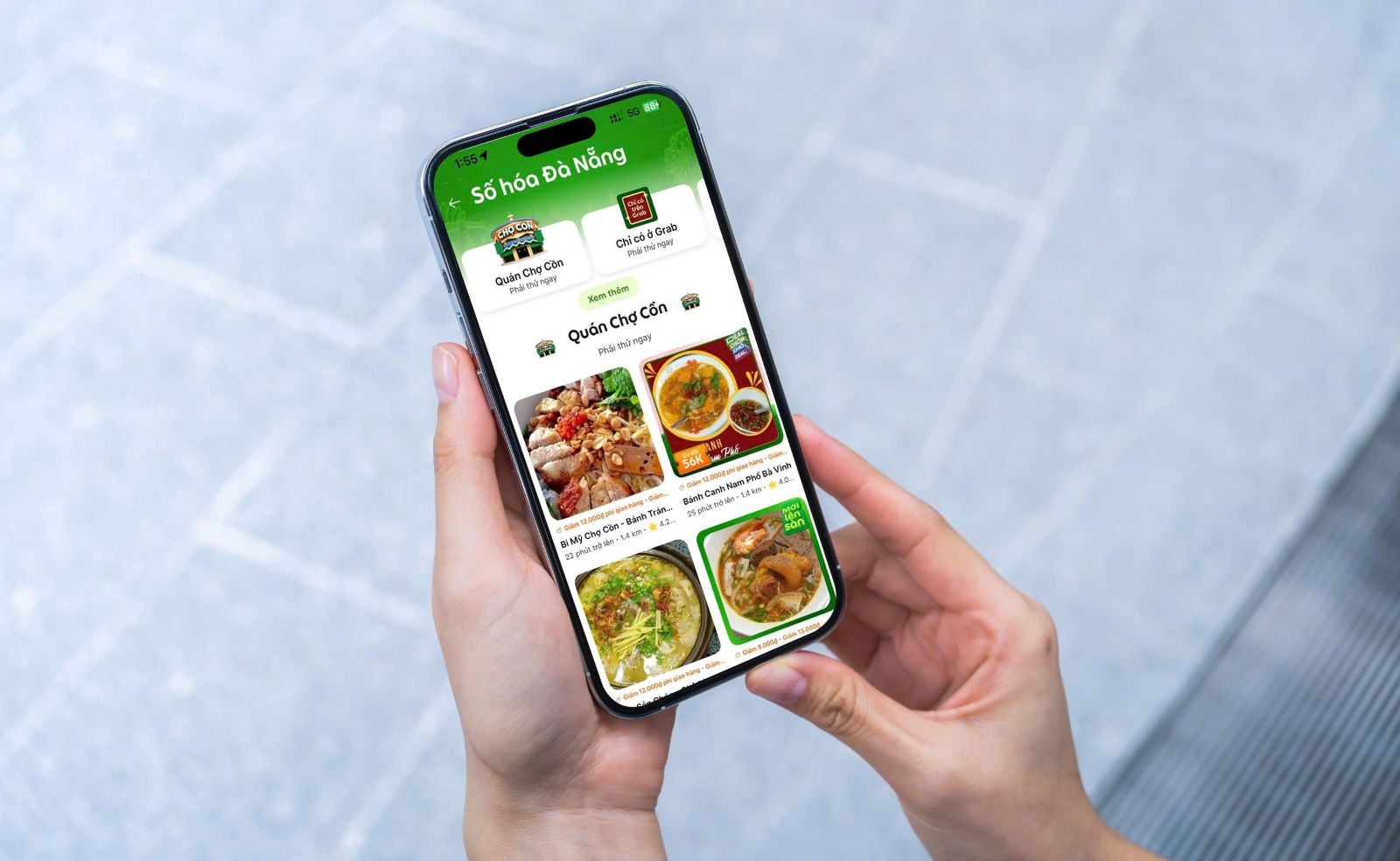 Người dùng dễ dàng tìm kiếm đặc sản Đà Nẵng trên ứng dụng Grab. Ảnh: Grab