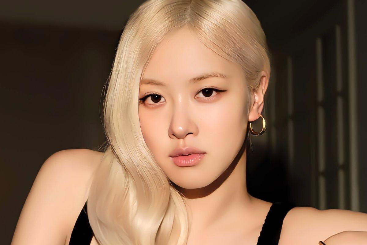 Female singer Rosé of Blackpink group. Photo: Lotte