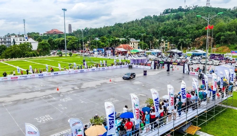 Giải đua Ô tô Gymkhana Vô địch Quốc gia PVOIL Cup 2025 diễn ra tại Quảng trường Hàm Rồng, Thanh Hóa năm 2025. Ảnh: Trần Lâm