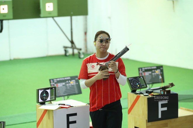 Shooter Trinh Thu Vinh is an important athlete of the Vietnamese shooting team. Photo: Bui Luong