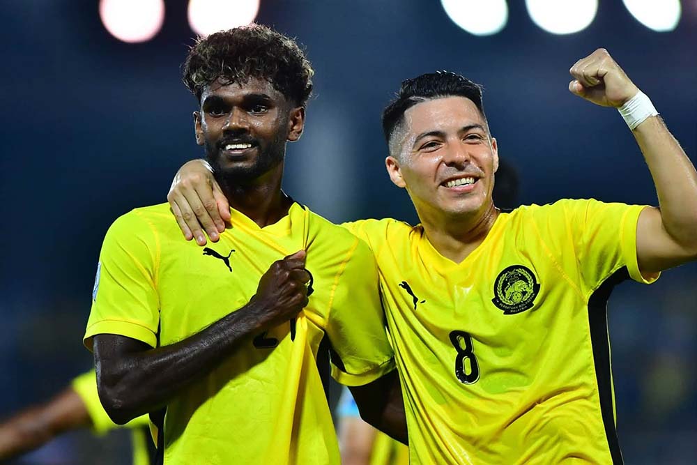 Pavithran (à gauche) est en forme impressionnante avant le match contre l'équipe vietnamienne. Photo: Fédération malaisienne de football