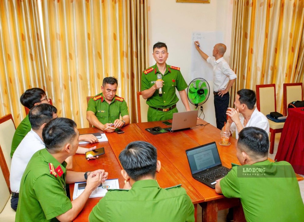 Công an 11 tỉnh, thành tham gia trao đổi, trang bị kỹ năng, kiến thức về cai nghiện ma túy. Ảnh: Phương Linh