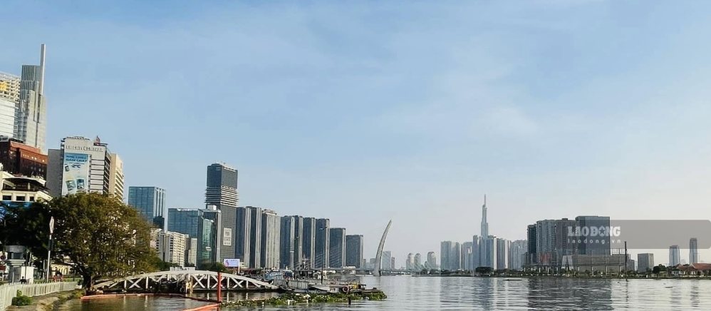 The real estate market is facing liquidity difficulties as interest rates rise. Photo: Bao Chuong