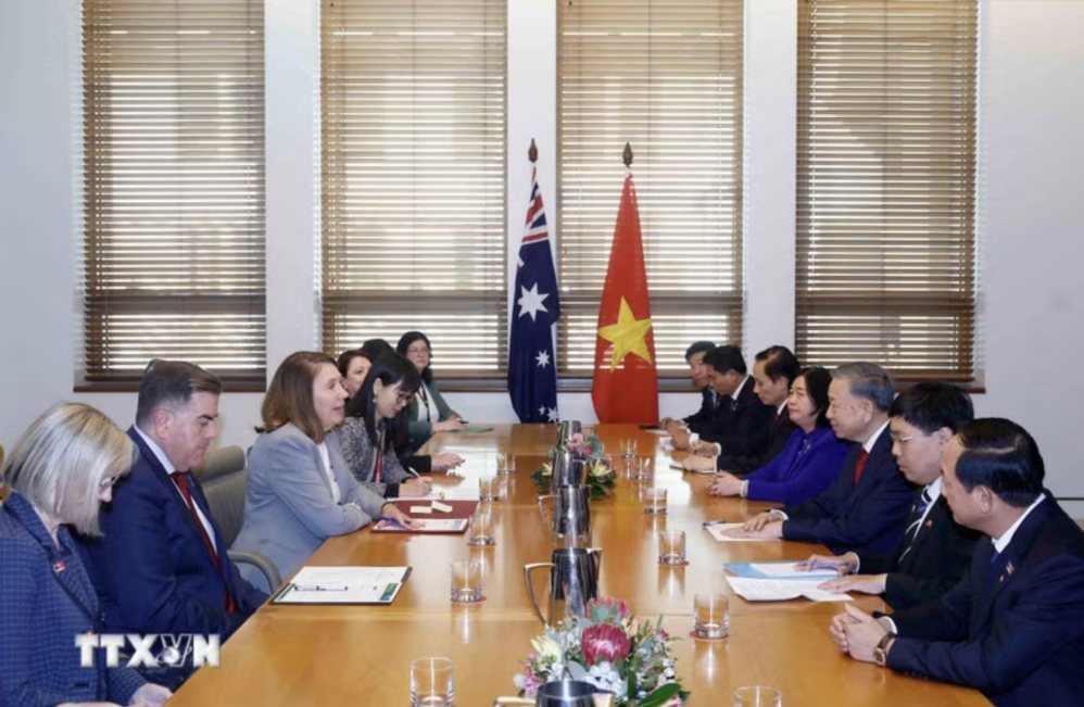 General Secretary and President To Lam meets with Ms. Sue Lines, Chairwoman of the Senate and Mr. Milton Dick, Chairman of the Australian House of Representatives. Photo: VNA