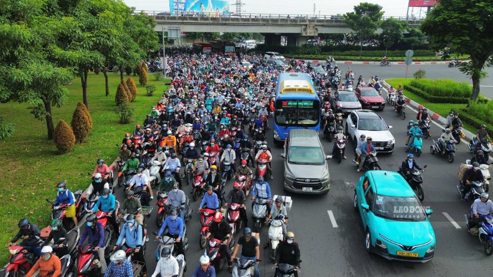 HCMC buses will have priority lanes. Photo: Anh Tu