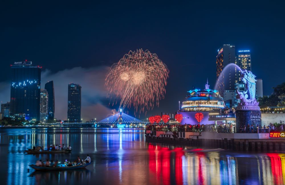 Da Nang is among the three destinations most booked by tourists on the Traveloka platform. Photo: DIFF