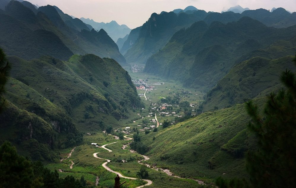 The scenery is both majestic and poetic in Ha Giang. Photo: Andy Trung