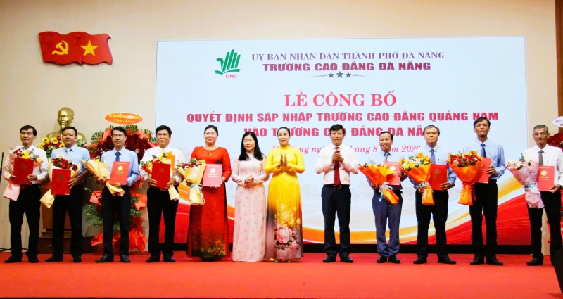 Chính thức sáp nhập Trường Cao đẳng Quảng Nam vào Trường Cao đẳng Đà Nẵng từ ngày 12.8. Ảnh: Cổng thông tin Đà Nẵng